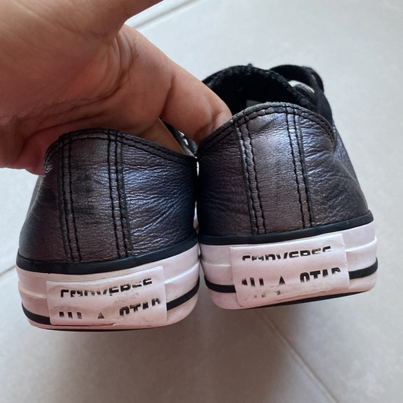 Converse All Star Women's Shoe Metallic Gray Low Top Leather Size 5 - Picture 8 of 10